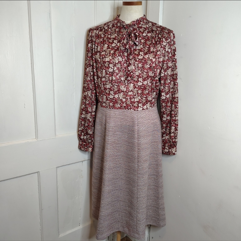 Vintage 1960s Linzi Long Sleeve Fit and Flare Knee Length Dress Women's Size L